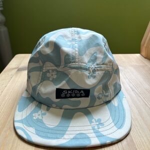 Skida brim hat